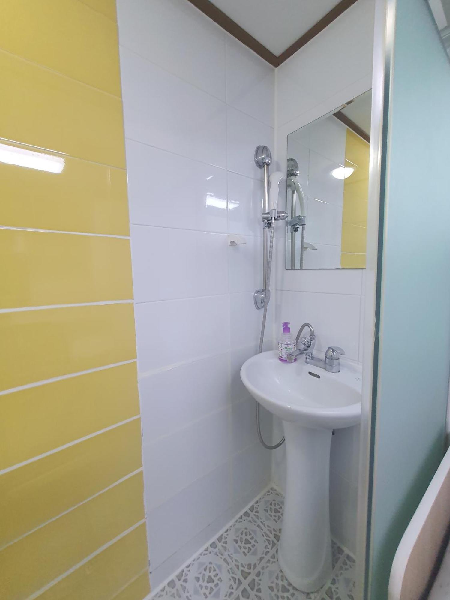 Sinsa Stay- Female Only Guest house *