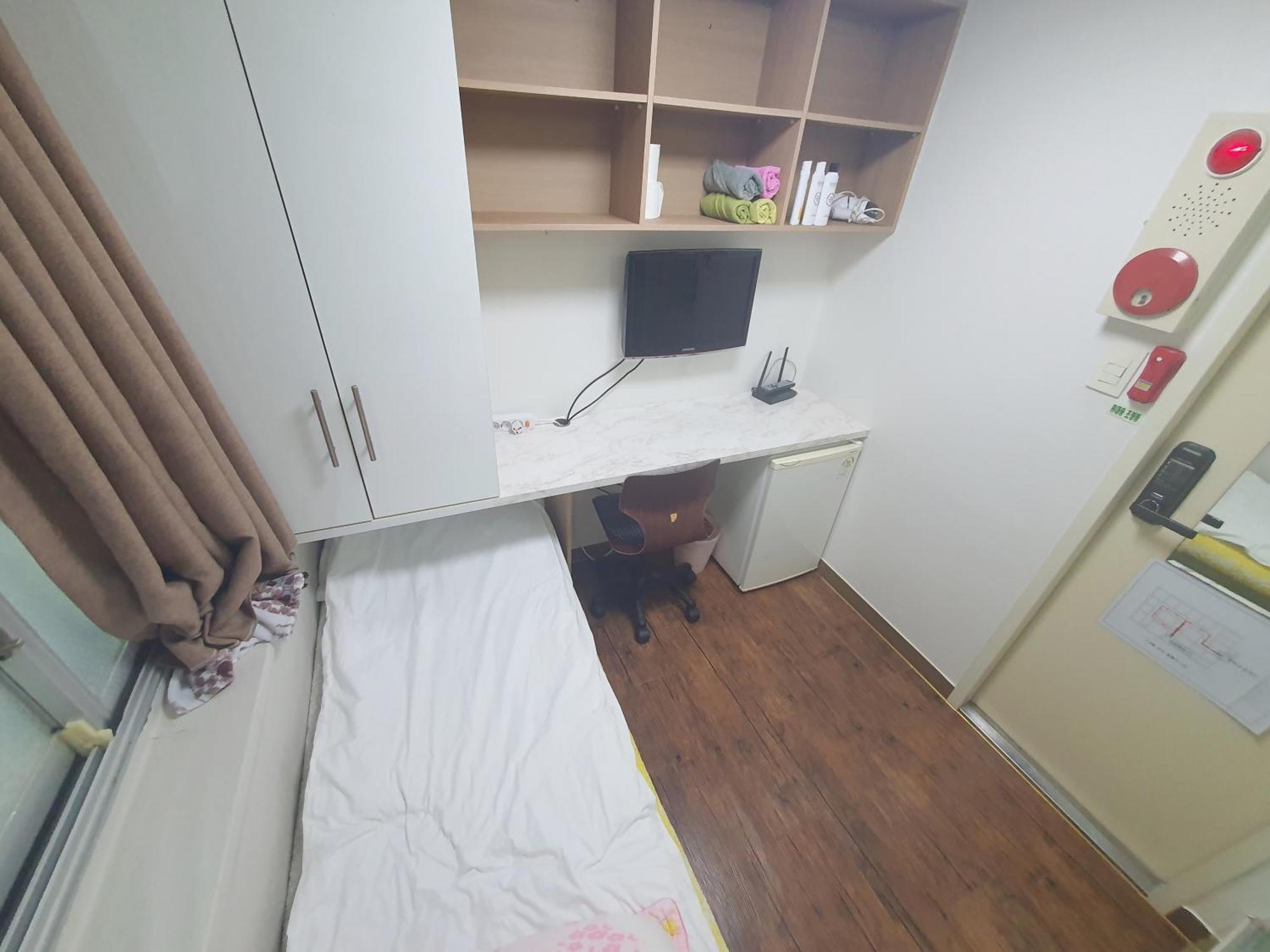 Guest house Sinsa Stay- Female Only *