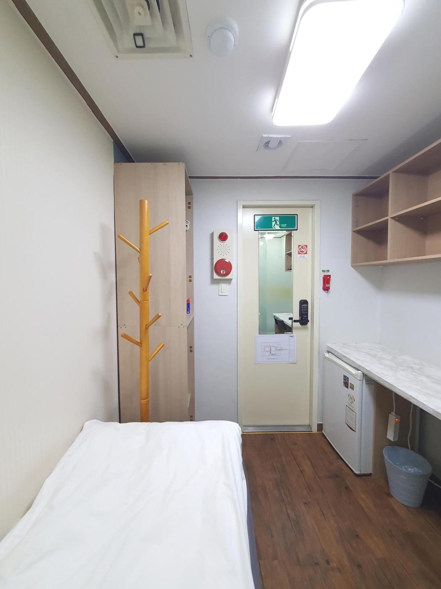 Sinsa Stay- Female Only Guest house